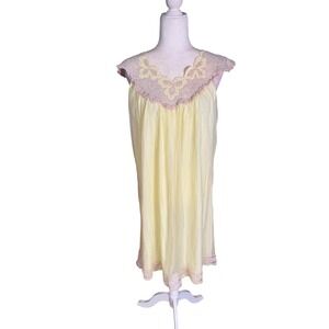Vintage Avion 60s/70s Yellow Lace Nightgown – Large